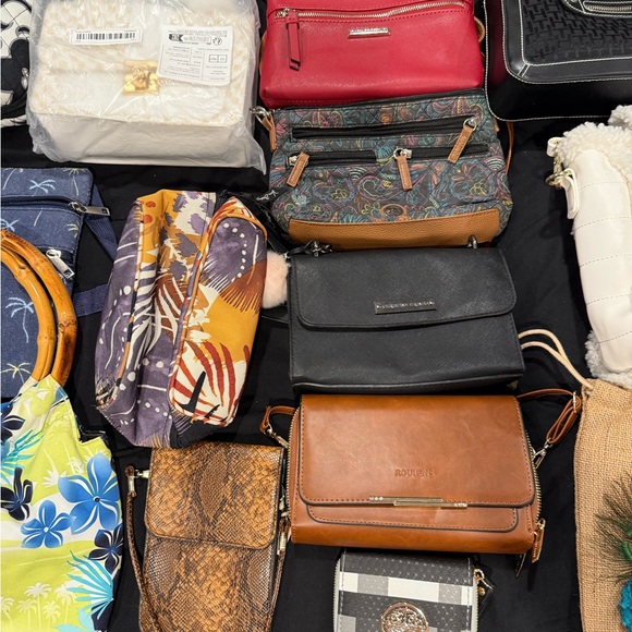 11-23-25 Live Fall-Purse/Bag Show. Thank you for your purchase!! - Picture 10 of 11